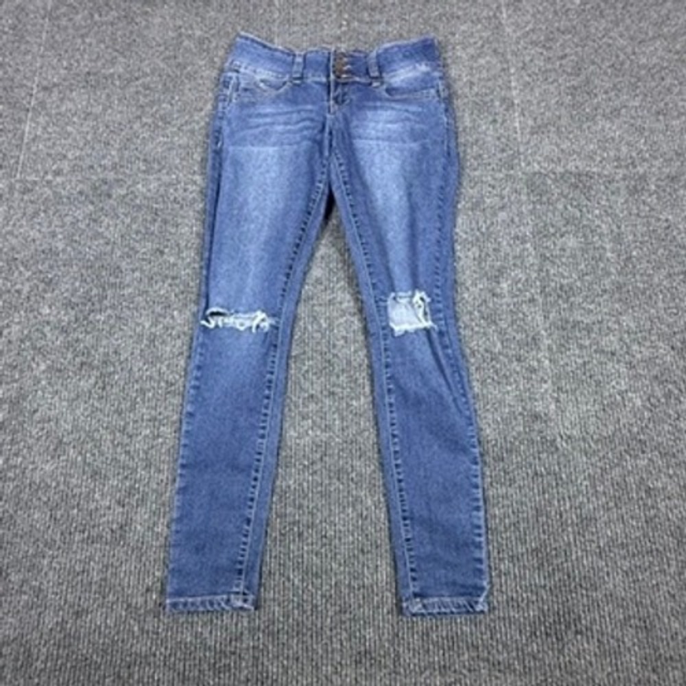 YMI WannaBettaButt Womens Size 9 Skinny Jeans Medium Wash Ripped Knee P597155